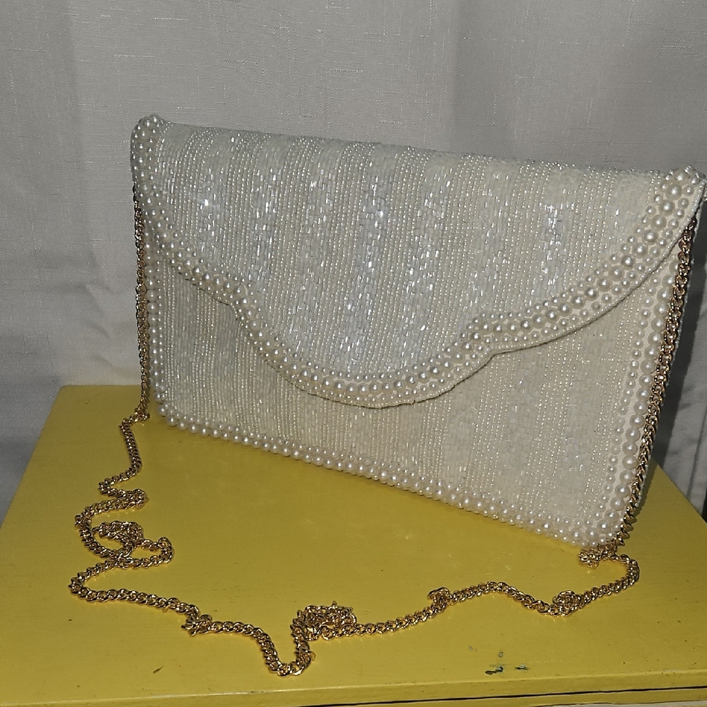 Elegant Cream Beaded Clutch with Gold Chain